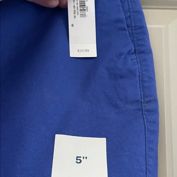 NWT Old Navy Royal Blue Everyday Shorts 5” inseam - Size 6 - Picture 3 of 4